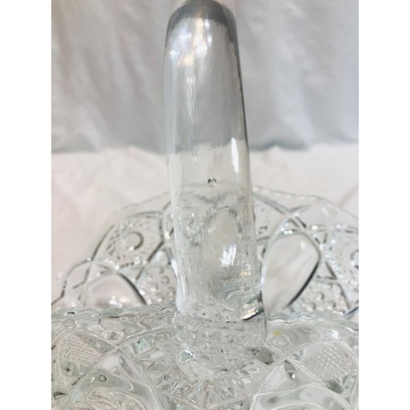 Vintage L.E. Smith crystal basket with applied solid glass handle. - Picture 6 of 11
